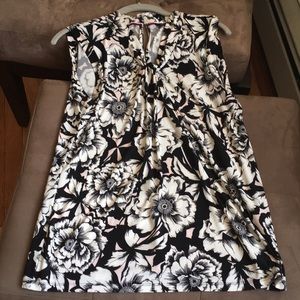 Tommy Hilfiger sleeveless shell/tank